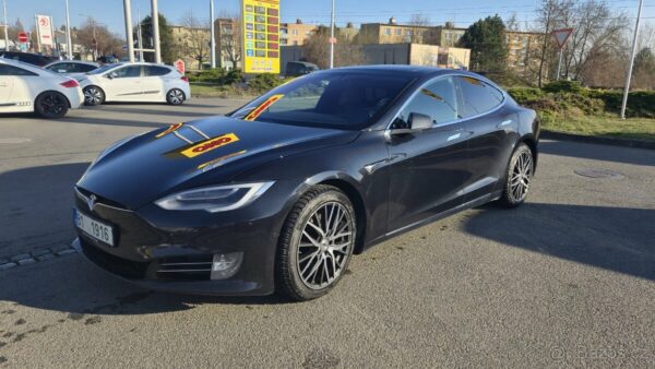 Tesla Model S 100D, autopilot, měchy